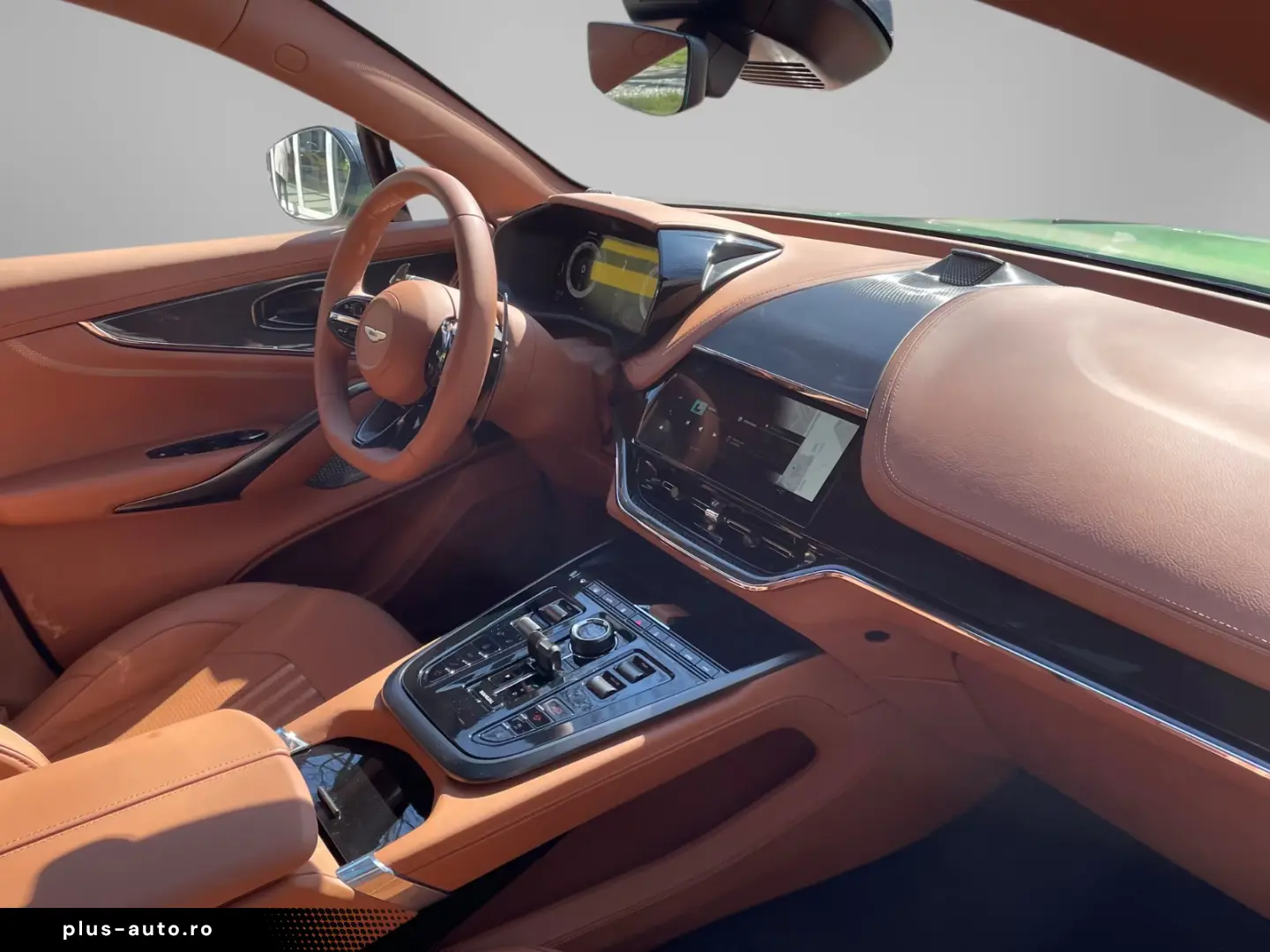 Aston Martin DBX 707 MY25 Full Carbon