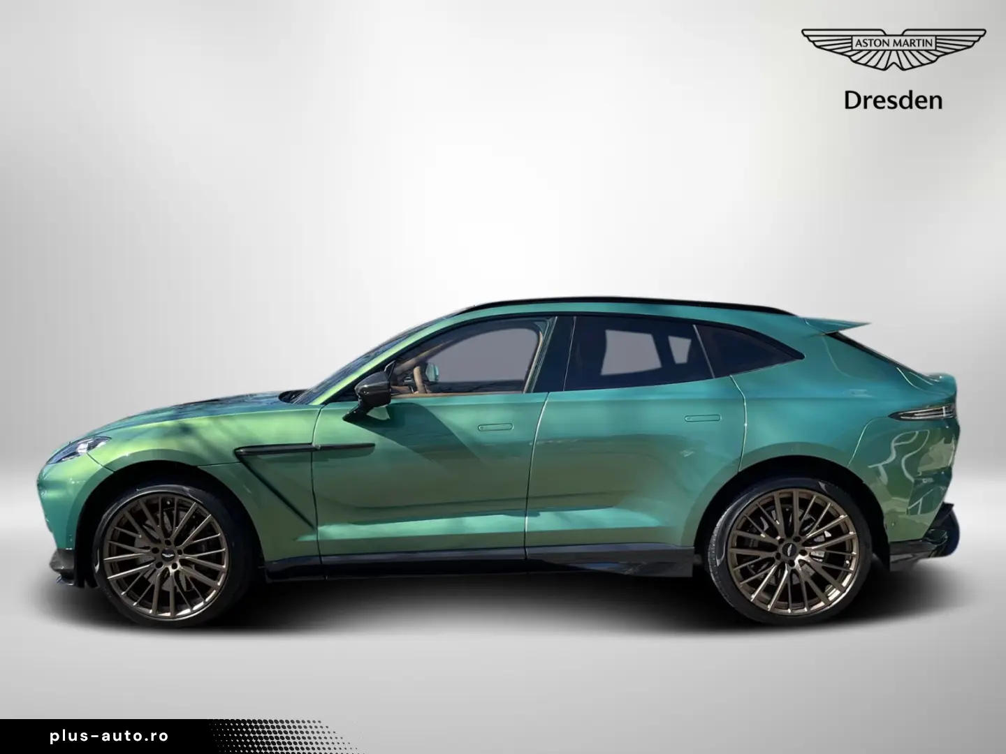 Aston Martin DBX 707 MY25 Full Carbon