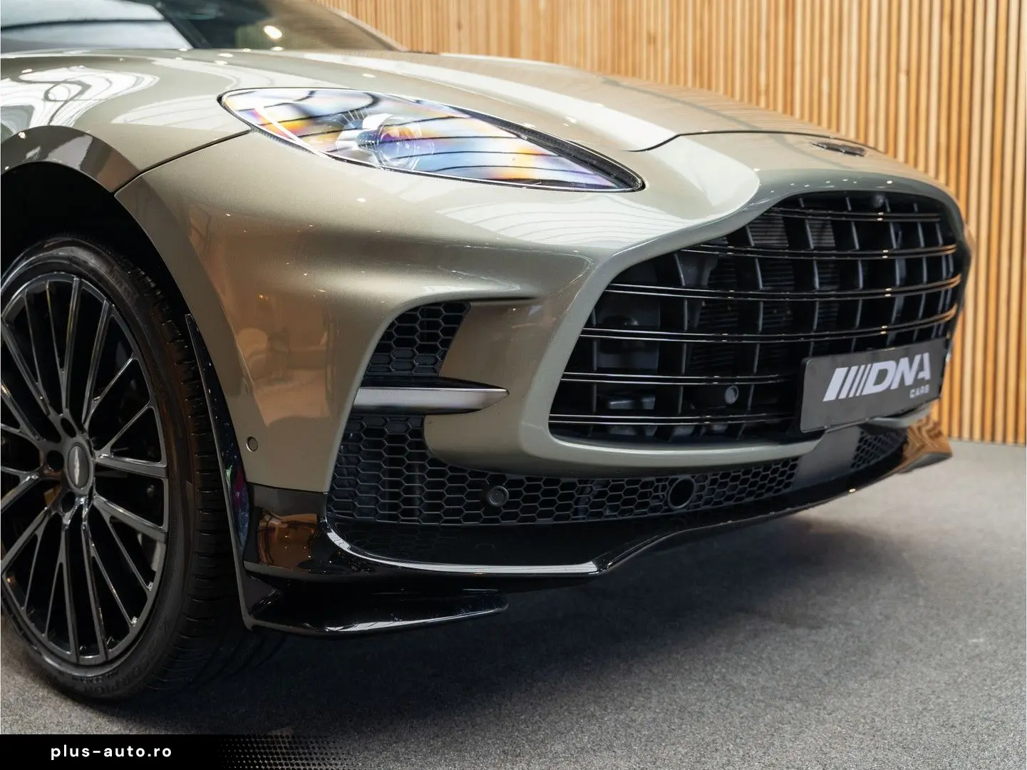 ASTON MARTIN DBX 707 4.0 V8 S