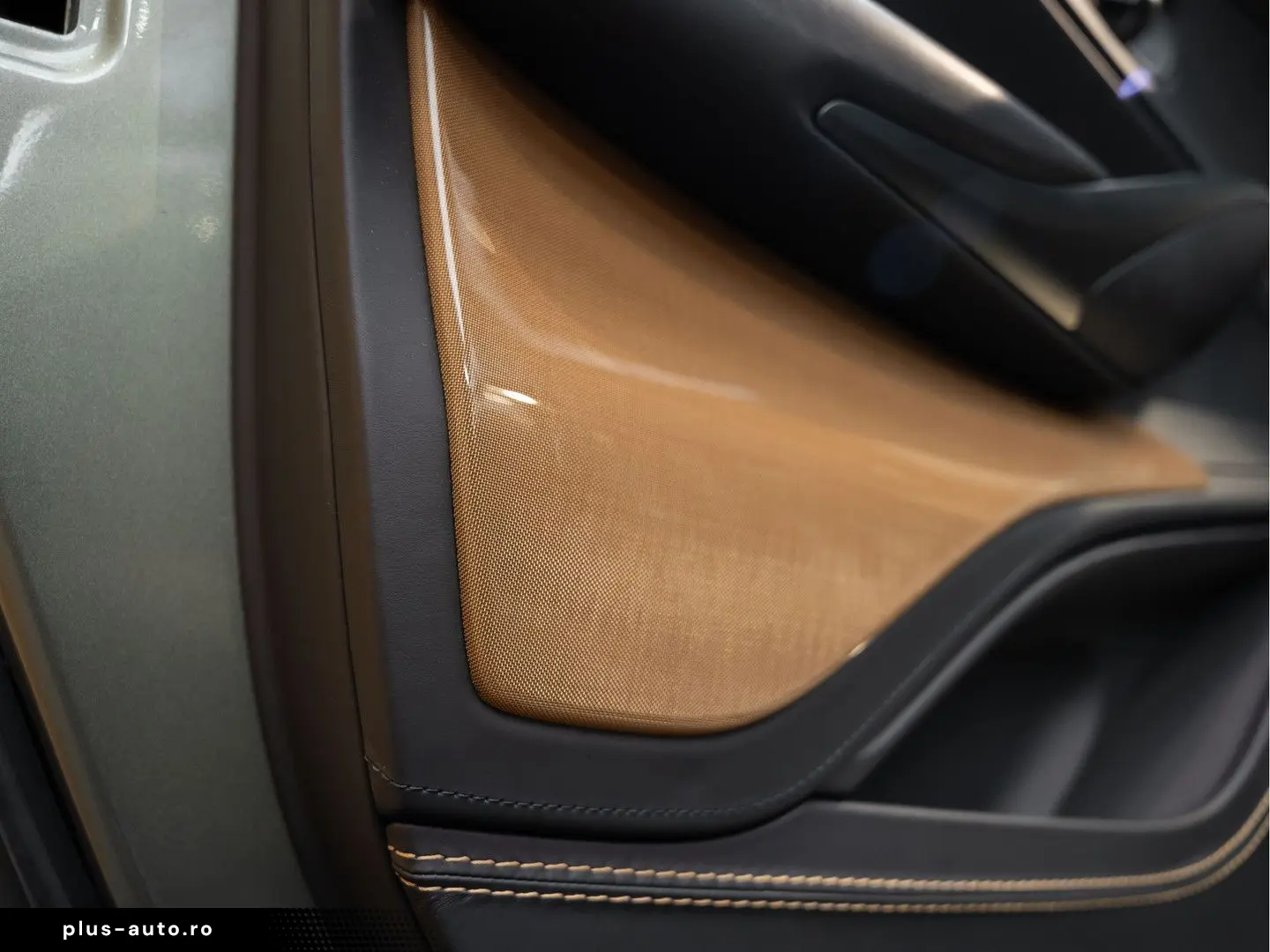 ASTON MARTIN DBX 707 4.0 V8 S