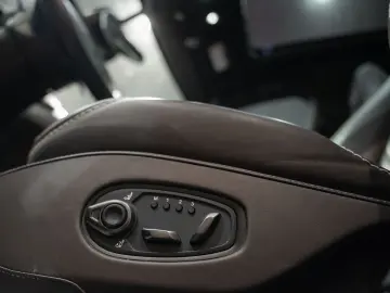 ASTON MARTIN DBX 707 4.0 V8 S