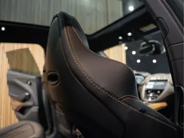 ASTON MARTIN DBX 707 4.0 V8 S