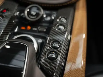 ASTON MARTIN DBX 707 4.0 V8 S