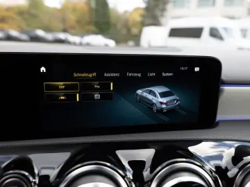 MERCEDES-BENZ A 250 e Limo AMG-Sport LED Cam Pano