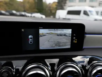 MERCEDES-BENZ A 250 e Limo AMG-Sport LED Cam Pano