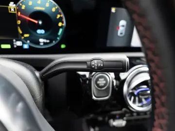 MERCEDES-BENZ A 250 e Limo AMG-Sport LED Cam Pano