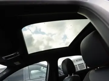 MERCEDES-BENZ A 250 e Limo AMG-Sport LED Cam Pano