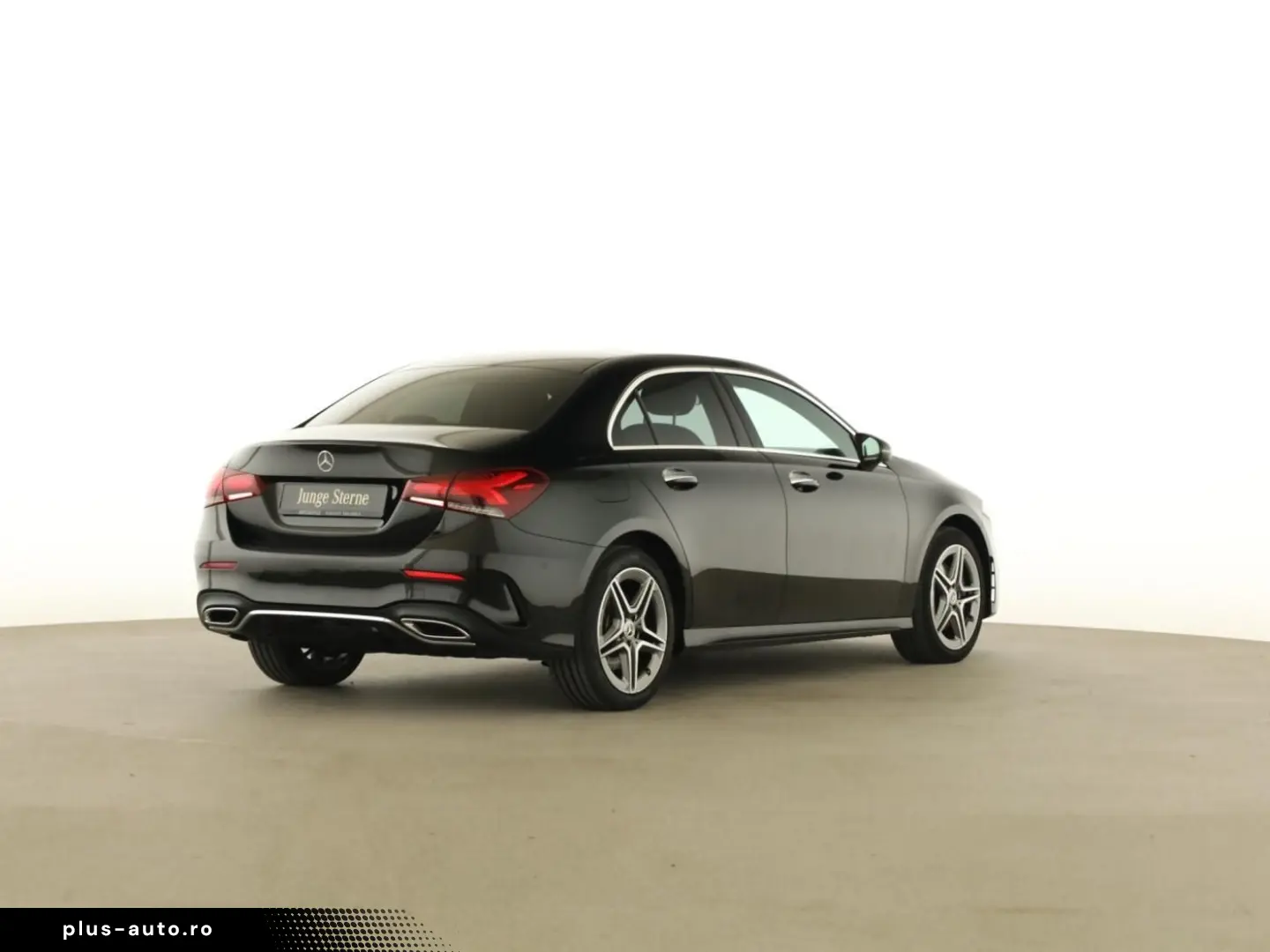 MERCEDES-BENZ A 250 e Limousine AMG AHK DISTR PANO MULTIBEAM