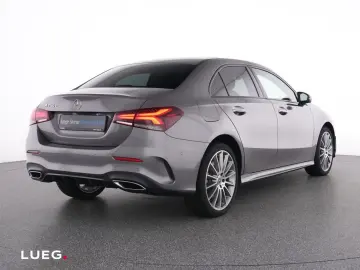 MERCEDES-BENZ A 250 e Lim AMG MBUXHighE Pano LED Night 19