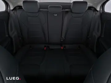 MERCEDES-BENZ A 250 e Lim AMG MBUXHighE Pano LED Night 19