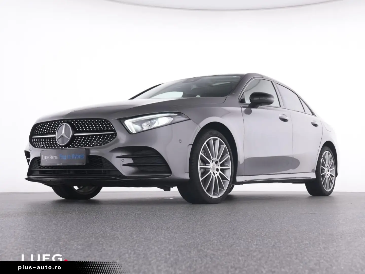 MERCEDES-BENZ A 250 e Lim AMG MBUXHighE Pano LED Night 19