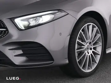 MERCEDES-BENZ A 250 e Lim AMG MBUXHighE Pano LED Night 19