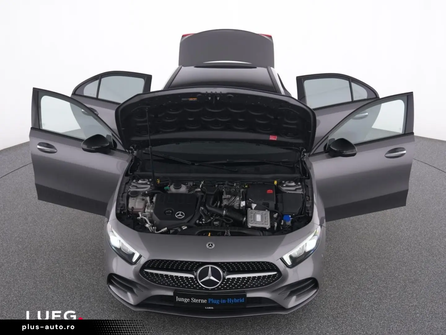 MERCEDES-BENZ A 250 e Lim AMG MBUXHighE Pano LED Night 19