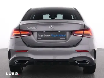 MERCEDES-BENZ A 250 e Lim AMG MBUXHighE Pano LED Night 19