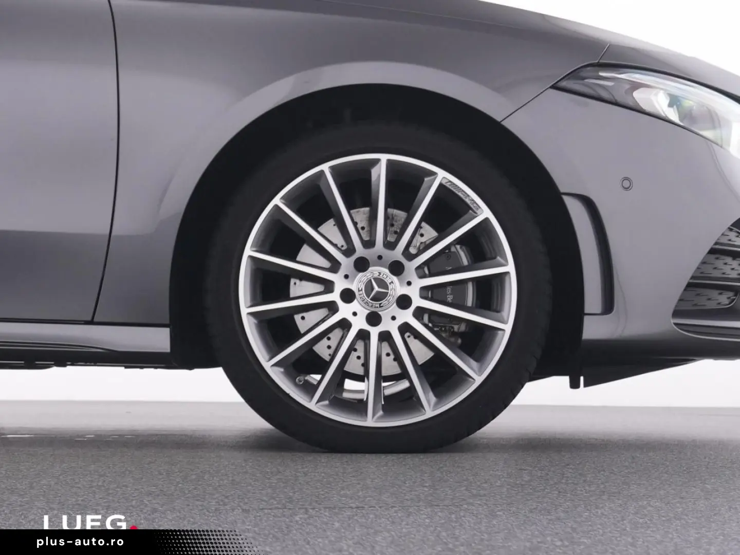 MERCEDES-BENZ A 250 e Lim AMG MBUXHighE Pano LED Night 19