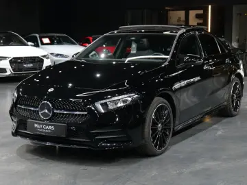 MERCEDES-BENZ A 250e Limousine AMG Sport Pano Night Kamera
