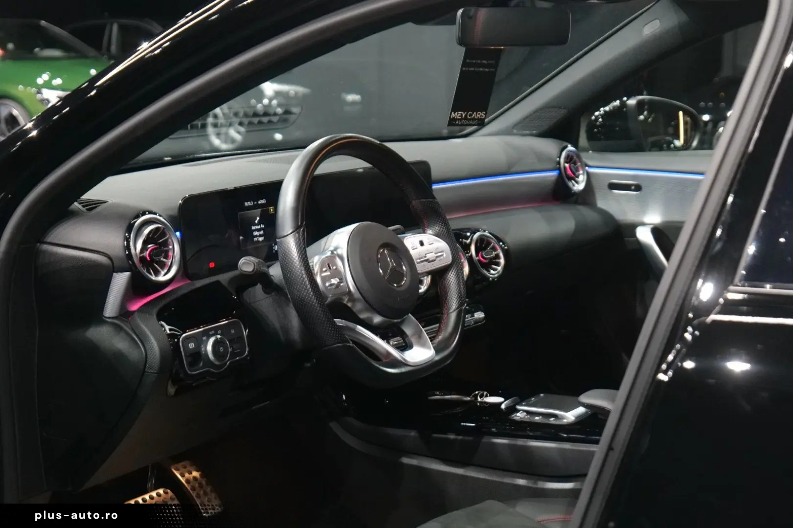 MERCEDES-BENZ A 250e Limousine AMG Sport Pano Night Kamera