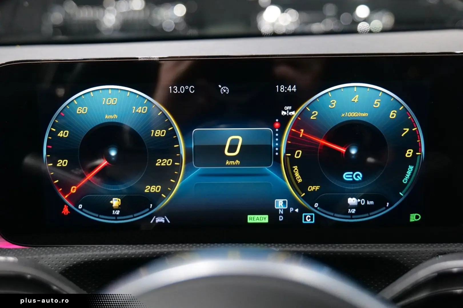 MERCEDES-BENZ A 250e Limousine AMG Sport Pano Night Kamera