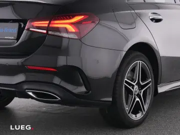 MERCEDES-BENZ A 250 e Lim AMG MBUX Pano MBeam KeylG 360