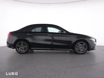MERCEDES-BENZ A 250 e Lim AMG MBUX Pano MBeam KeylG 360