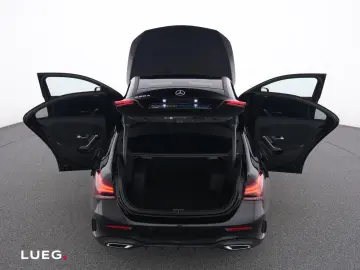 MERCEDES-BENZ A 250 e Lim AMG MBUX Pano MBeam KeylG 360