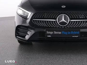 MERCEDES-BENZ A 250 e Lim AMG MBUX Pano MBeam KeylG 360