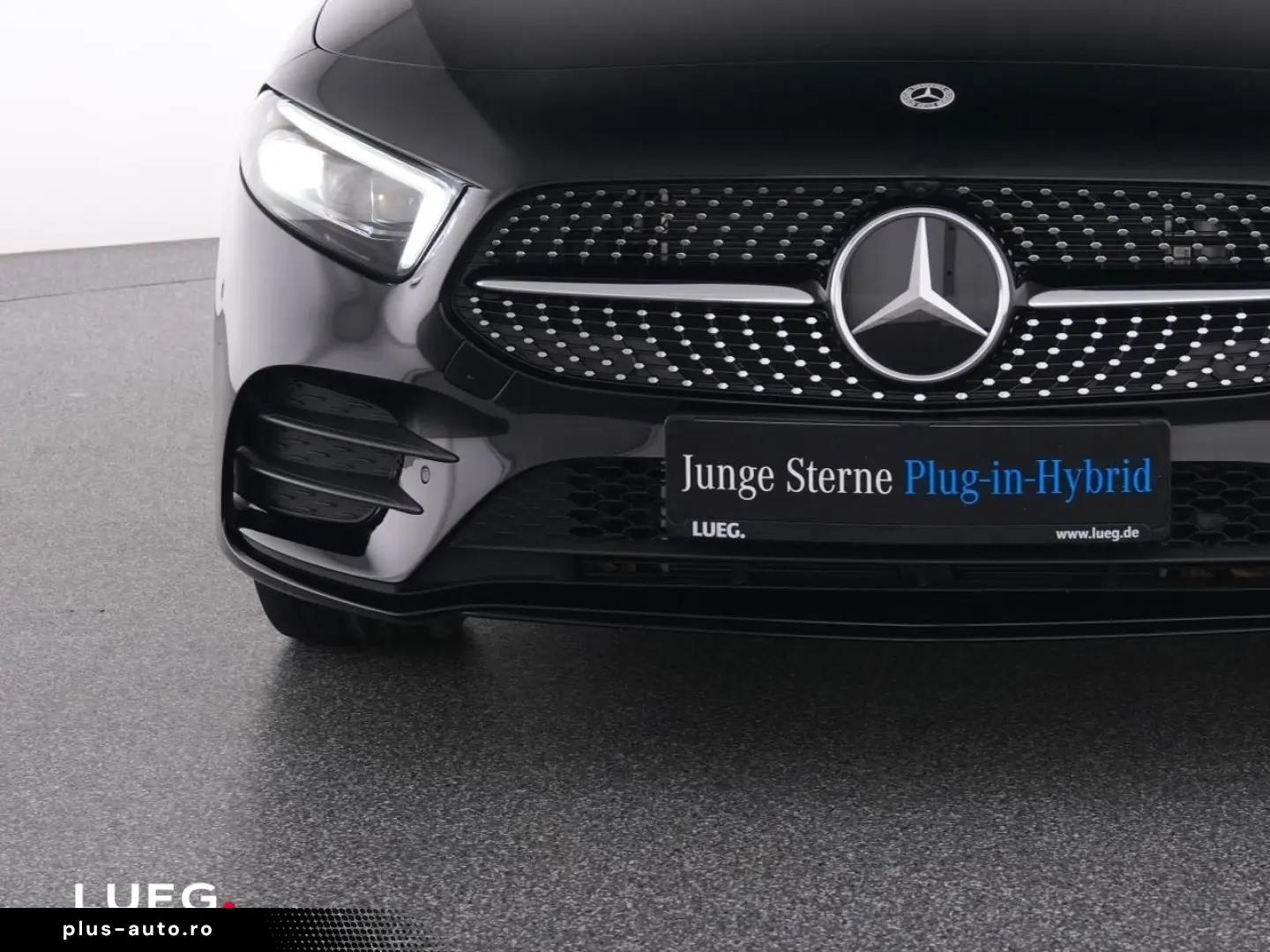 MERCEDES-BENZ A 250 e Lim AMG MBUX Pano MBeam KeylG 360