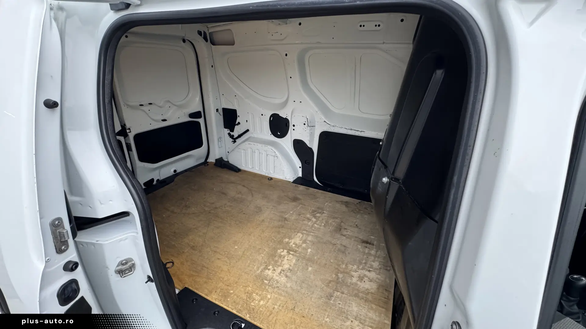 Dacia Dokker Tva Deductibil Factura Finantare