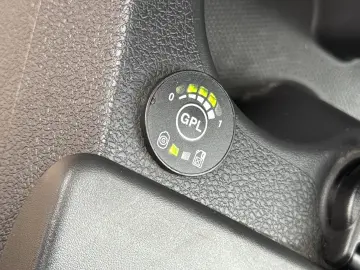 Dacia Dokker Tva Deductibil Factura Finantare