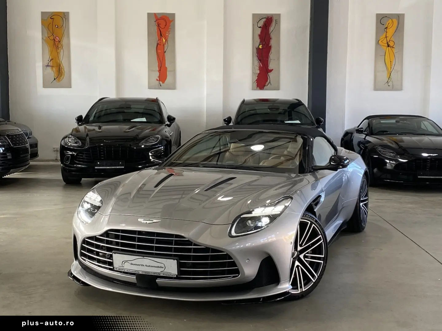 ASTON MARTIN DB12 Volante Q-Special Paint