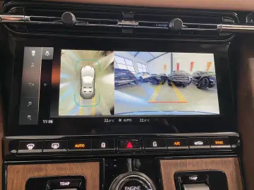 ASTON MARTIN DB12 Volante Q-Special Paint