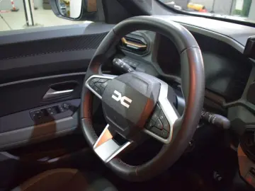 DACIA DUSTER 1.2 TCe MHEV 130CP Extreme 4X4