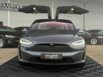 TESLA MODEL X PLAID   HARWARE 4   YOKE   6SEAT   22
