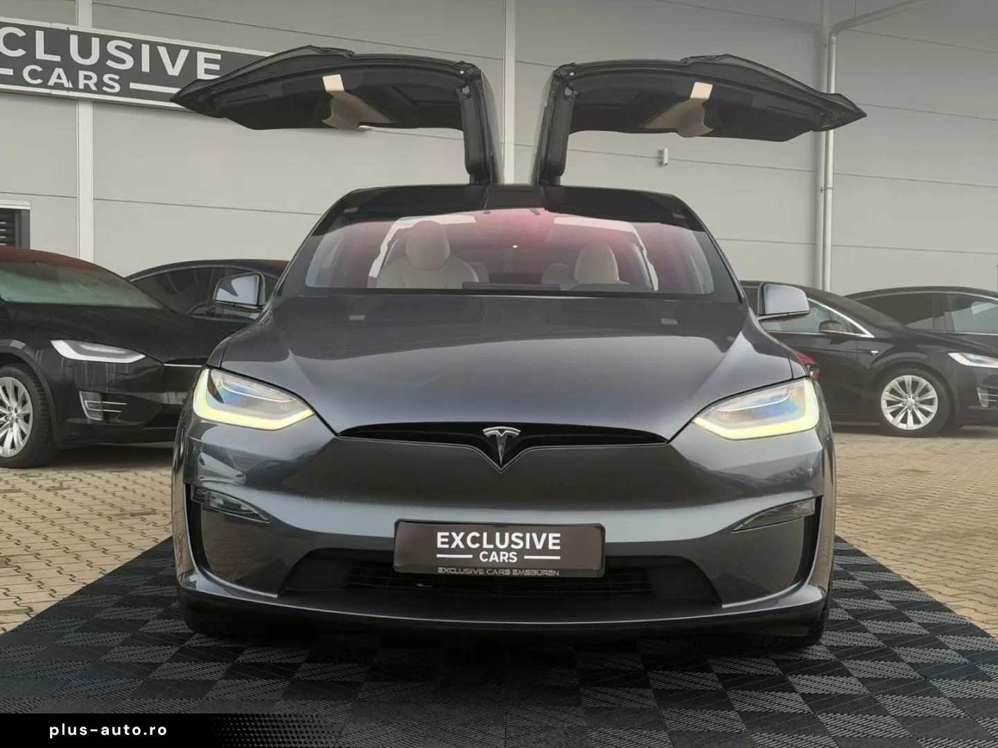 TESLA MODEL X PLAID   HARWARE 4   YOKE   6SEAT   22
