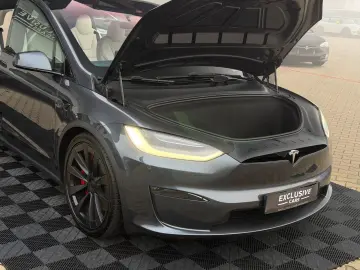 TESLA MODEL X PLAID   HARWARE 4   YOKE   6SEAT   22