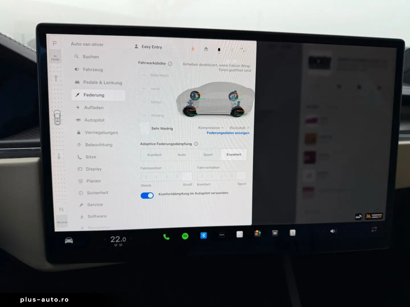 TESLA MODEL X PLAID   HARWARE 4   YOKE   6SEAT   22