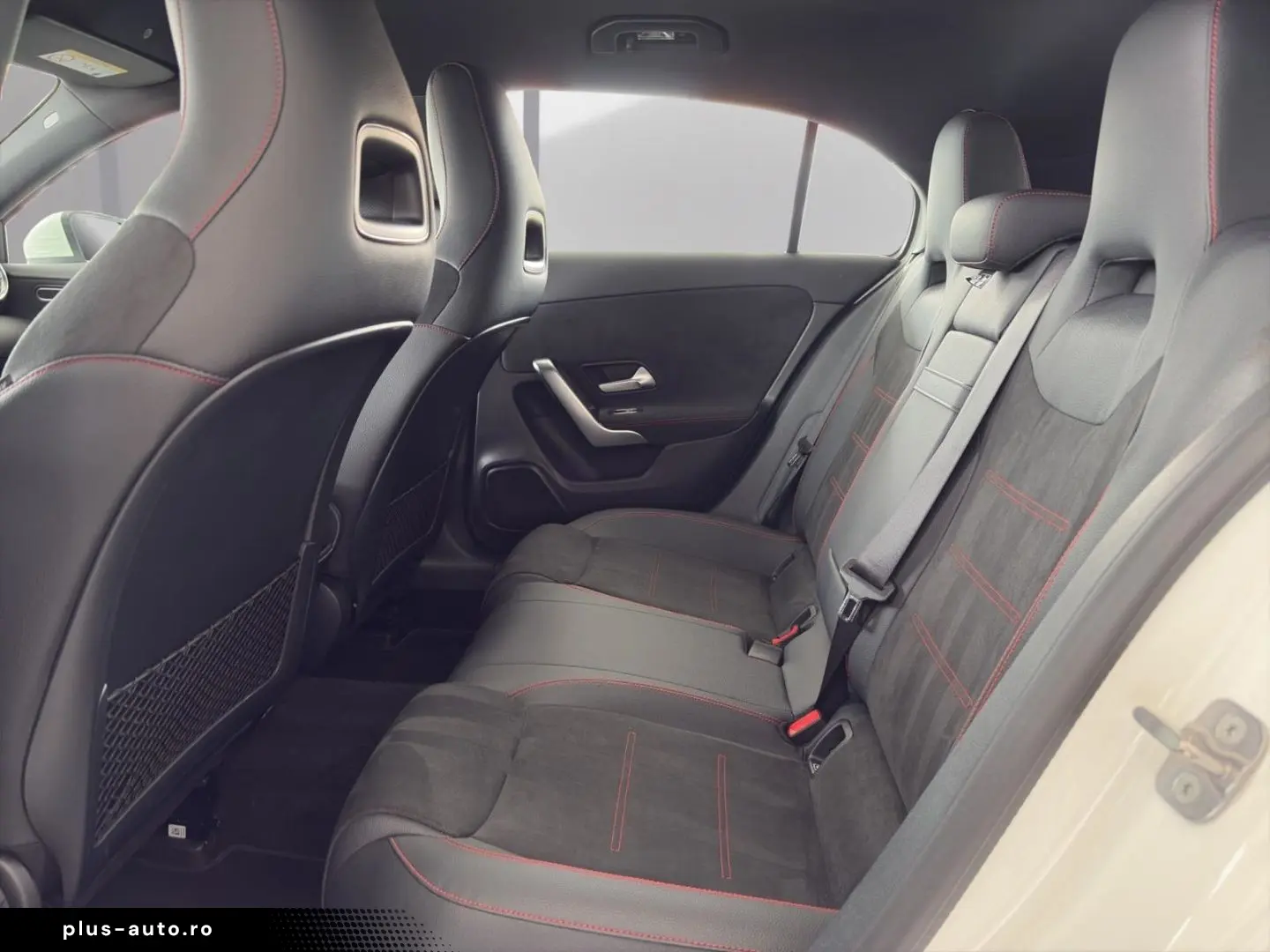 MERCEDES-BENZ A 180 AMG LINE