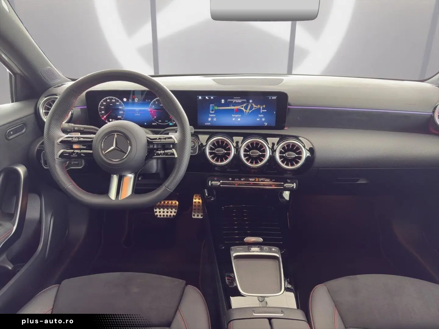 MERCEDES-BENZ A 180 AMG LINE