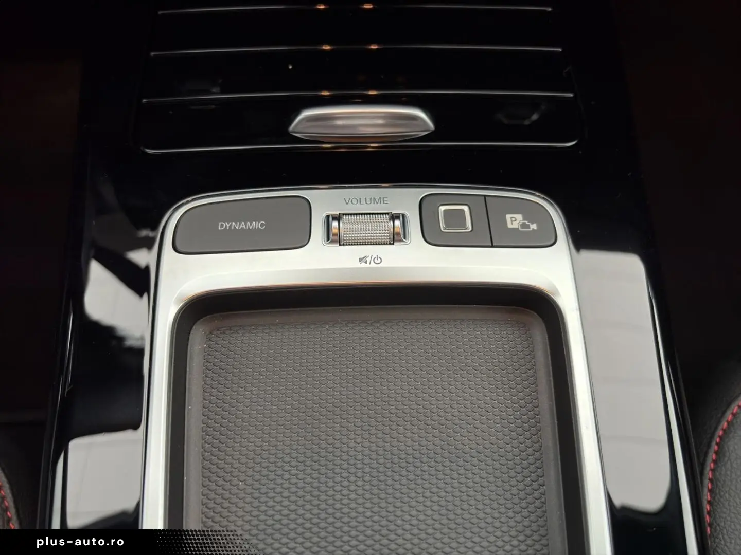 MERCEDES-BENZ A 180 AMG LINE