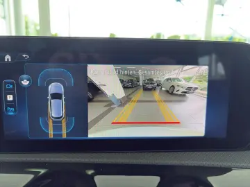 MERCEDES-BENZ A 180 AMG LINE