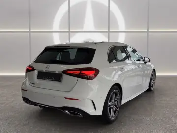 MERCEDES-BENZ A 180 AMG LINE