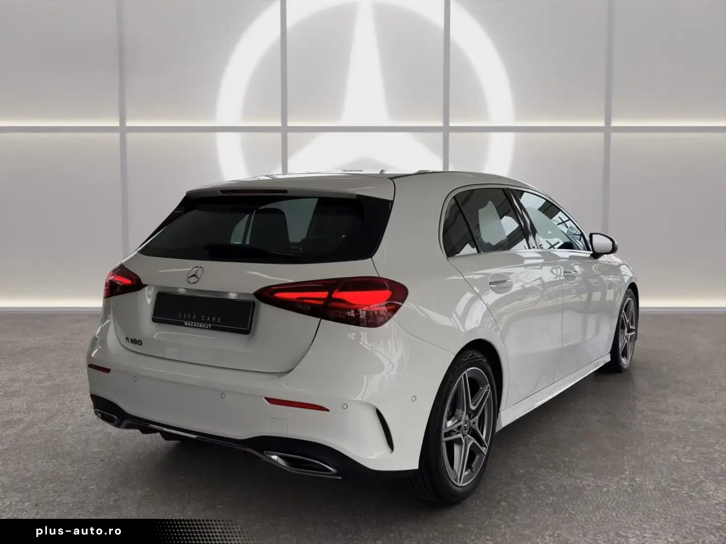 MERCEDES-BENZ A 180 AMG LINE