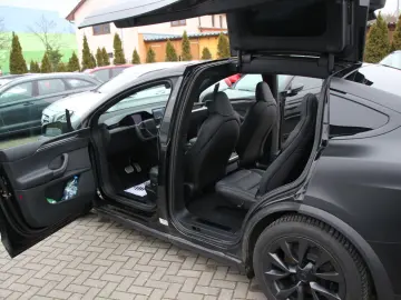 TESLA Model X Plaid Yoke-Lenkrad Garantie Mattfoliert