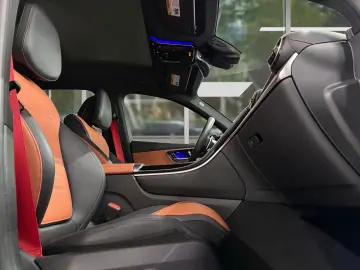 MERCEDES-BENZ GLC 43 AMG 4Matic