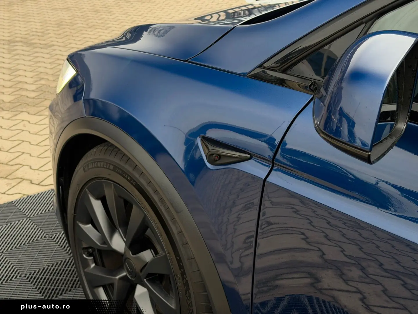 TESLA MODEL X PALLADIUM    HW 4 USS   AMD RYZEN