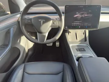 TESLA Model Y Performance Dual AWD