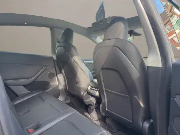 TESLA Model Y Performance Dual AWD