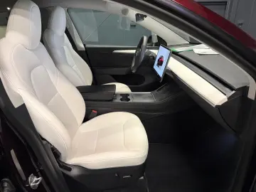 TESLA Model Y Long Range Dual AWD 20Zoll LEDER Hell WP