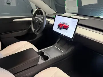 TESLA Model Y Long Range Dual AWD 20Zoll LEDER Hell WP