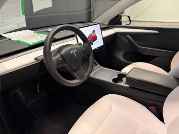 TESLA Model Y Long Range Dual AWD 20Zoll LEDER Hell WP